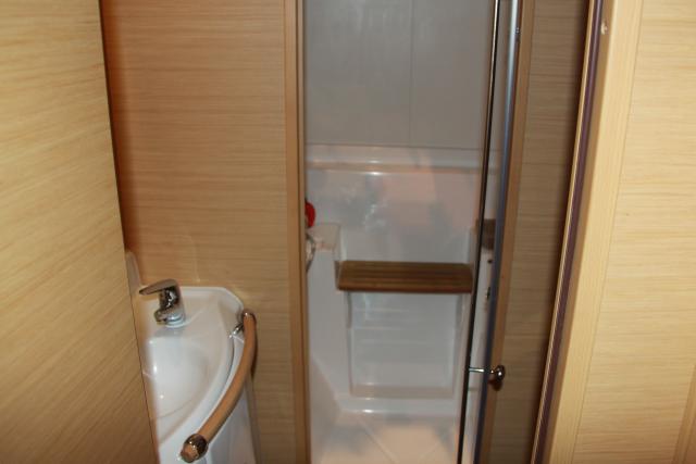 Lagoon 380 - Photo 16