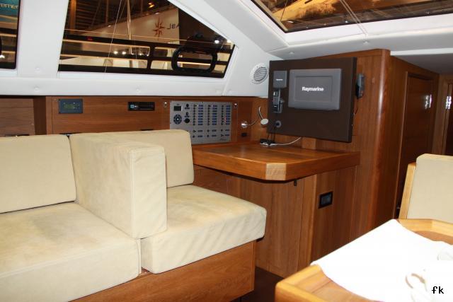 Pilot Saloon 47 - Photo 8