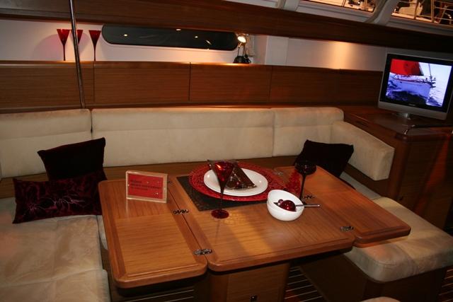 Sun Odyssey 49i - Photo 14