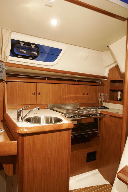 Sun Odyssey 32i - Photo 11
