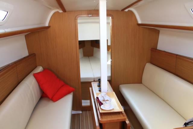 Sun Odyssey 33i - Photo 10