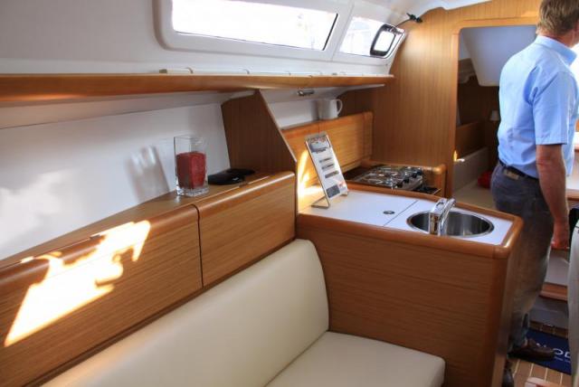 Sun Odyssey 33i - Photo 11