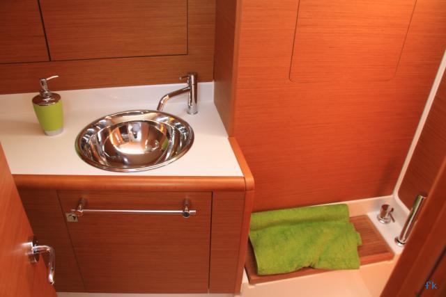 Sun Odyssey 409 - Photo 19