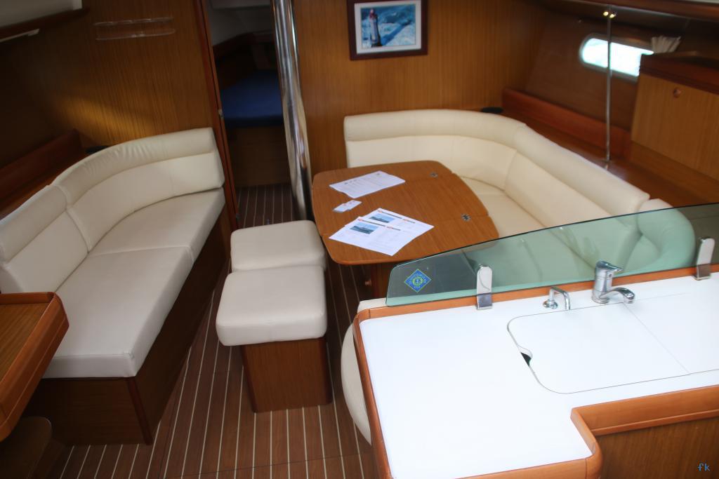 Sun Odyssey 42i - Photo 10