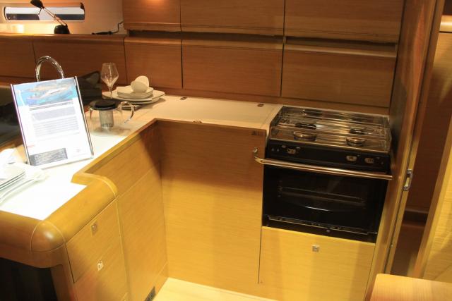 Sun Odyssey 439 - Photo 8