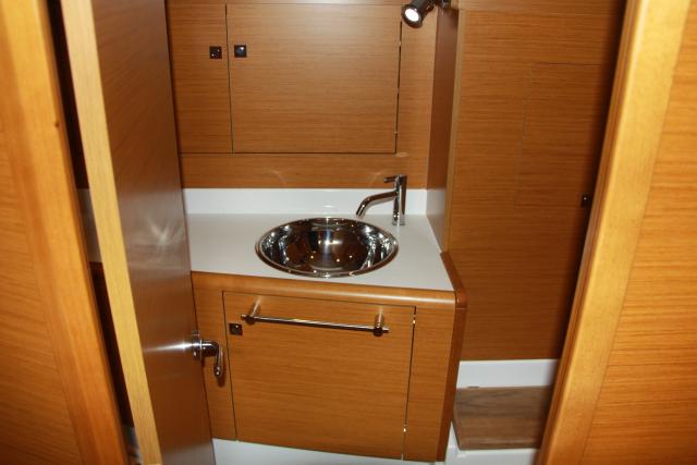 Sun Odyssey 439 - Photo 12