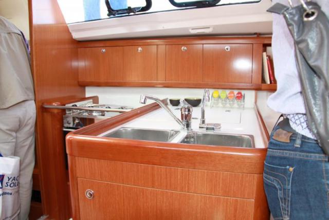 Sun Odyssey 45 - Photo 9